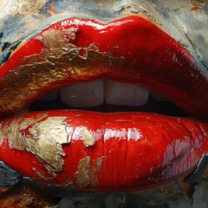 এই শীতে ঠোঁট নিয়ে আতংকিত?