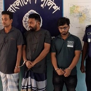 হাসপাতালে নারী রোগীকে যৌন হয়রানি, তিন কর্মী গ্রেফতার