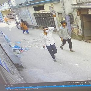 মিরপুরে অস্ত্র ঠেকিয়ে ফ্ল্যাটে ১০০ ভরি স্বর্ণ ও ৩২ লাখ টাকা লুটের অভিযোগ