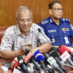 গত ৩ নির্বাচনে দায়িত্ব পালনকারীদের আগামী নির্বাচনে দূরে রাখা হবে: স্বরাষ্ট্র উপদেষ্টা