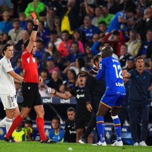 বদলি খেলোয়াড়ের লাল কার্ডের পর গেতাফেকে হারালো রিয়াল মাদ্রিদ