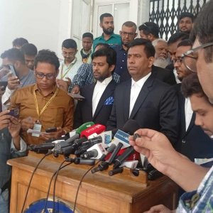 ১৫ সেনা কর্মকর্তাকে কারাগারে পাঠানো হলো, পলাতক ১৩ জনকে আত্মসমর্পণের নির্দেশ