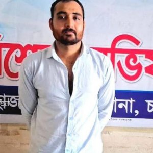 থানায় ঢুকে পুলিশের ওপর হামলার অভিযোগে সাবেক শিবির নেতা গ্রেফতার