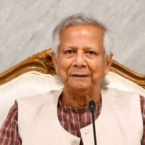 ড. ইউনূস যাচ্ছেন না, সৌদি আরব যাবেন লুৎফে সিদ্দিকী