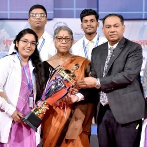 ‘গৃহকর্মীদের অধিকার রক্ষায় রাজনৈতিক সদিচ্ছা জরুরি’