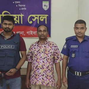 জামায়াতের কার্যালয় ভাঙচুর ও হত্যাচেষ্টা মামলায় সাংবাদিক গ্রেফতার