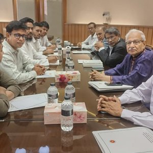 জাতীয় ঐকমত্য কমিশনের সঙ্গে বৈঠকে এনসিপির প্রতিনিধি দল