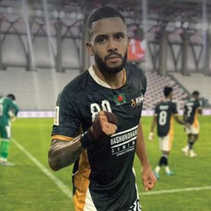 ৫ গোলের ম্যাচে লড়াই করে ওমানের দলের কাছে হার রাকিবদের