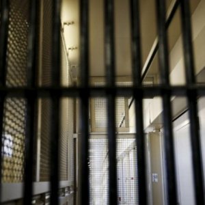 ফ্রান্সে স্কুলছাত্রীকে হত্যার দায়ে নারীর যাবজ্জবীবন