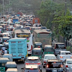 রাজধানীতে যানজট-ভোগান্তি