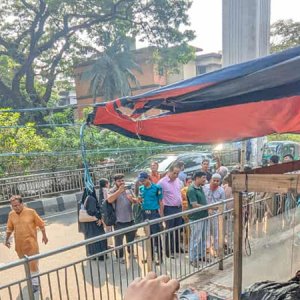 নিহতের পরিবার পাবে ৫ লাখ টাকা, কর্মক্ষম সদস্যকে দেওয়া হবে চাকরি