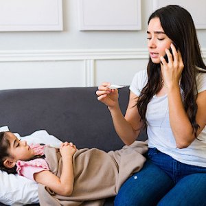 ঘরে ঘরে ঠান্ডা-জ্বর: ডেংগু নাকি টাইফয়েড?