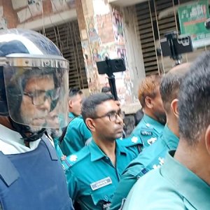 একের পর এক ‘মিথ্যা মামলা’ রাজনৈতিক উদ্দেশ্যে: আইনজীবীকে সাবেক মেয়র আতিক