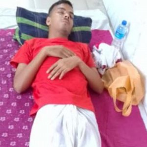 বাবা হত্যার মামলা তুলে নিতে ছেলেকে পিটিয়ে জখম, বিএনপি নেতাসহ ১০ জনের বিরুদ্ধে মামলা