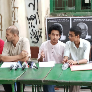 ডাকসু নেতৃত্বের বিরুদ্ধে গণতান্ত্রিক ছাত্র জোটের প্রতিবাদ