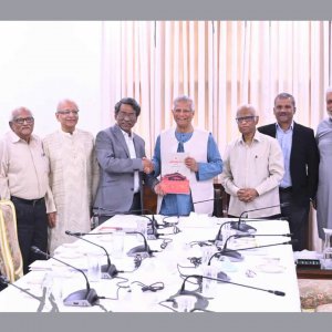 জুলাই সনদ বাস্তবায়নের সুপারিশ প্রধান উপদেষ্টাকে হস্তান্তর