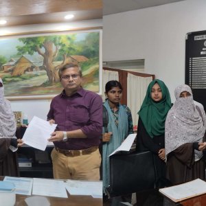 অধ্যাপক আ-আল মামুনের দুঃখপ্রকাশ, ব্যবস্থা নেওয়ার দাবি রাকসুর নেতাদের