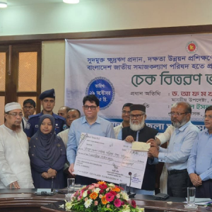 সমাজের পিছিয়ে পড়া জনগোষ্ঠীর সুরক্ষা নিশ্চিত করেছে সরকার: ধর্ম উপদেষ্টা 