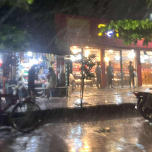 রাজধানীতে মুষলধারে বৃষ্টি 