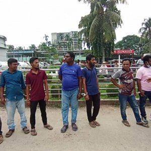 ময়মনসিংহ মেডিক্যাল থেকে দালাল চক্রের ২০ সদস্য আটক