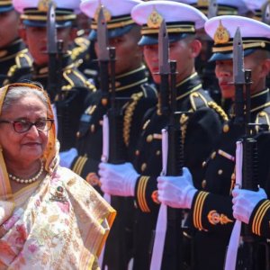 একই দিনে হাসিনার তিন-তিনটি সাক্ষাৎকার: কীভাবে আর কেন?