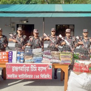 ব্রাহ্মণবাড়িয়ায় বিজিবির অভিযানে ভারতীয় পণ্য জব্দ
