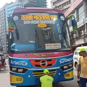 কাকরাইলে ভ্রাম্যমাণ আদালতে অতিরিক্ত শব্দ সৃষ্টিকারী যানবাহনে জরিমানা