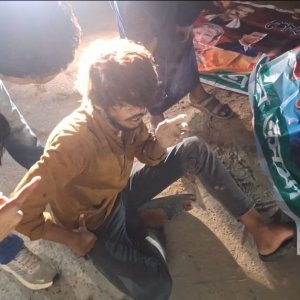 নারায়ণগঞ্জে গভীর রাতে নিষিদ্ধ ছাত্রলীগের ঝটিকা মিছিল, আটক ৫