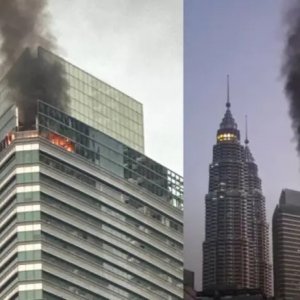 মালয়েশিয়ার বিখ্যাত পেট্রোনাস টাওয়ারে আগুন