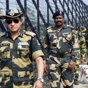 পূর্ব সীমান্তে সামরিক মহড়া, ভারতীয় সেনার সতর্কতা জারি