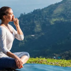 নিশ্বাসে বিশ্বাস– ভোর শুরু হোক প্রণায়ামে