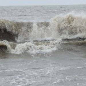 নভেম্বরে ঘূর্ণিঝড়ের শঙ্কা