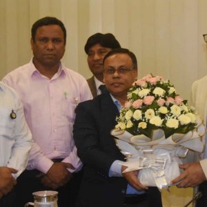 নাগরিক সেবার মানোন্নয়নের তাগিদ ডিএসসিসির নতুন প্রশাসকের