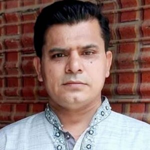 গ্রেফতার যুবলীগ নেতাকে পুলিশের কাছ থেকে ছিনিয়ে নিলেন স্বজন ও সমর্থকরা