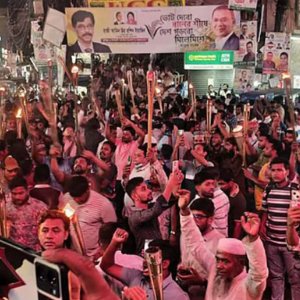 আমিন-উর-রশিদকে বিএনপির মনোনয়ন না দেওয়ায় বিক্ষোভ-মশালমিছিল