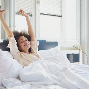 সকালে ঘুম থেকে উঠে: কী করবেন, কী করবেন না