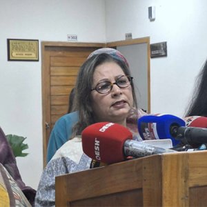 জাতীয় সংসদের ৩০০ আসনের দেড়শটি চান নারীরা