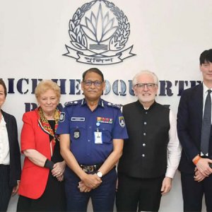 আইজিপির সঙ্গে আয়ারল্যান্ড ও ইইউ প্রতিনিধি দলের সাক্ষাৎ