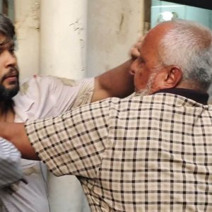 নারায়ণগঞ্জে ৩ সাংবাদিকের ওপর হামলা-মারধর, ছাত্রদল নেতার বাবা আটক