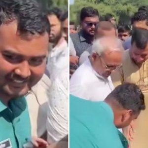 রিজভীর পা ছুঁয়ে সালাম করা সেই পুলিশ সার্জেন্ট ক্লোজড