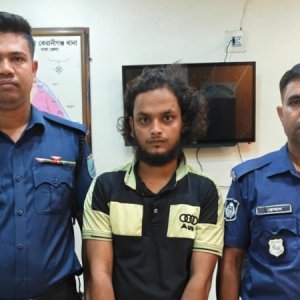 ‘আ.লীগের লকডাউন কর্মসূচি’, ঢাকা জেলায় অস্ত্রসহ গ্রেফতার ৩১