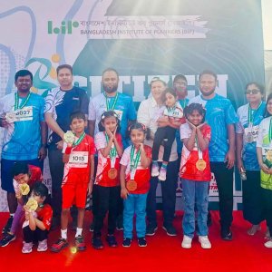 হাতিরঝিলে বিআইপি’র হাফ ম্যারাথন উৎসব অনুষ্ঠিত