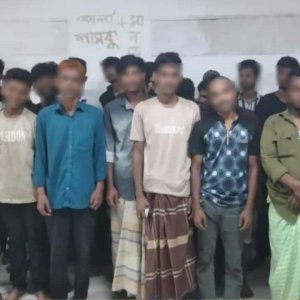 বিভিন্ন অপরাধে মোহাম্মদপুর ও নিউমার্কেট থানা এলাকা থেকে গ্রেফতার ৩৭