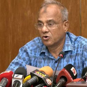 সেনা সদস্যদের মাঠ থেকে সরিয়ে নেওয়া হচ্ছে না: স্বরাষ্ট্র উপদেষ্টা