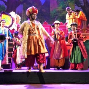 ‘হীরক রাজার দেশে’ মঞ্চস্থ করলো স্কলাসটিকার উত্তরা শাখার শিক্ষার্থীরা