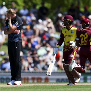 বৃথা গেলো শেফার্ডের লড়াই, আবারও শেষ ওভারের নায়ক জেমিসন