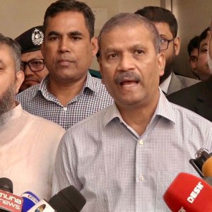 জাতীয় সংসদ নির্বাচন নিয়ে শঙ্কার কারণ নেই: আইন উপদেষ্টা