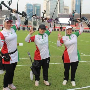 ঢাকা স্টেডিয়ামে তির-ধনুকে ছড়ালো ‘ইরানি গোলাপের’ সুবাস