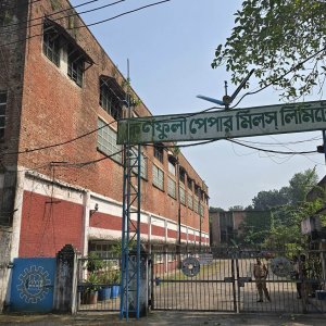 নির্বাচনের জন্য কর্ণফুলী থেকে ৯১৪ টন কাগজ নিচ্ছে ইসি