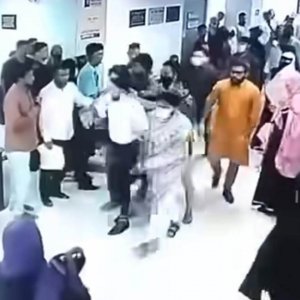 ছাত্রলীগ ট্যাগ দিয়ে হাসপাতাল থেকে তুলে নিয়ে ১৬ ঘণ্টা আটকে রেখে ২০ লাখ টাকা দাবি